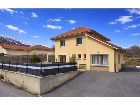 charmante villa 5 pièces 116m2 à la freissinouse