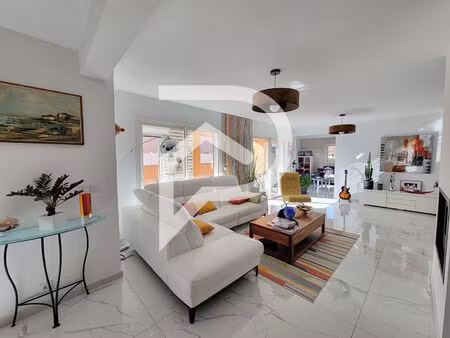 latour bas elne - superbe villa avec piscine et garage