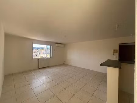 a louer p4 saint julien les rosiers