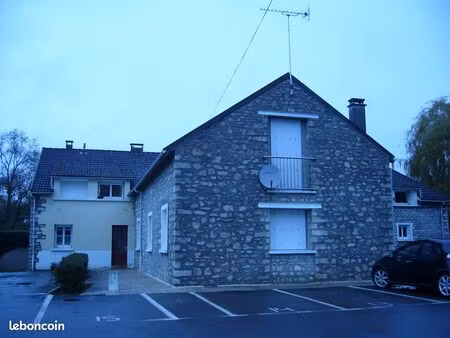 studio lumineux 22m² résidence calme proche gare