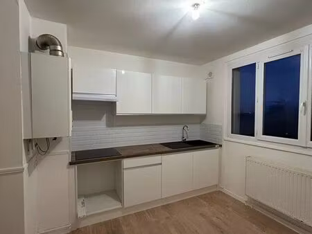 f3 refait à neuf hyper centre villers cotterêts