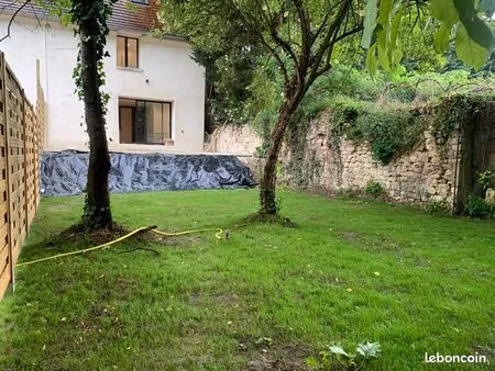 location maison 3 chambres avec eau et électricité