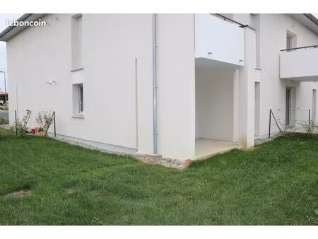 t2 dans résidence sécurisée très calme terralosa