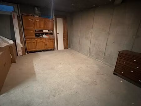 local / box / garage / garde meuble / stockage