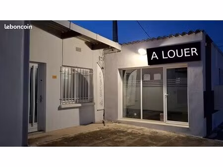 à louer – bureau 42 m² avec parking – emplacement recherché