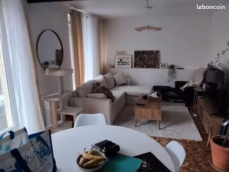 location t2 avec jardin clos sur coudres