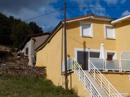 maison au cœur d'un hameau
