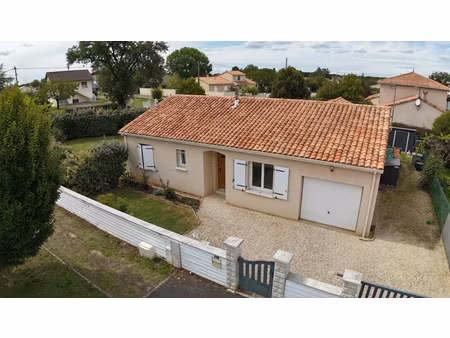 maison 4 pièces 101 m² à louer la villedieu-du-clain 86340 ? | era immobilier