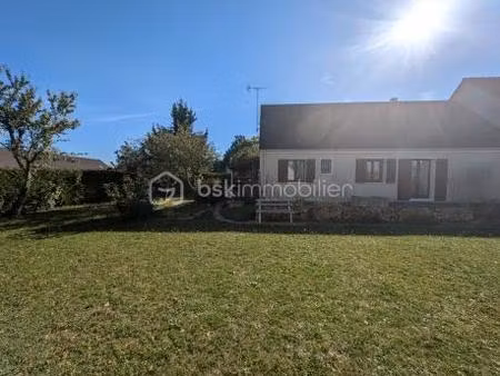 maison traditionnelle de 71 m² à gy-les-nonains