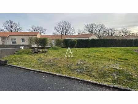 vente terrain à treize-septiers (85600) : à vendre / treize-septiers