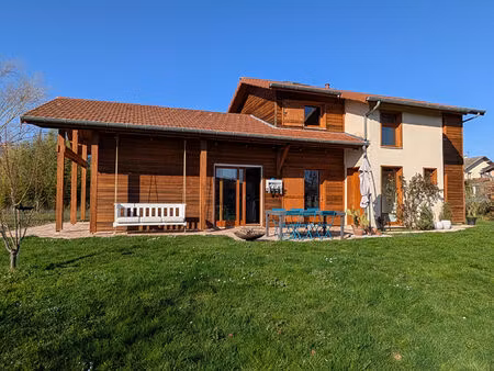 exclusivité - maison de 122m2 sur terrain de 1152m2 - saint jean de bournay
