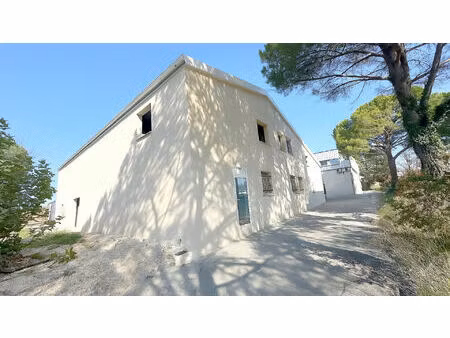 local d'activité aix en provence 380 m2