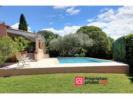 uzès  direction nîmes  villa avec piscine et garage