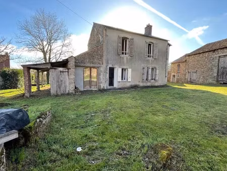 vente maison 4 pièces 102 m² à saint-fiel (23000)  56 000 €