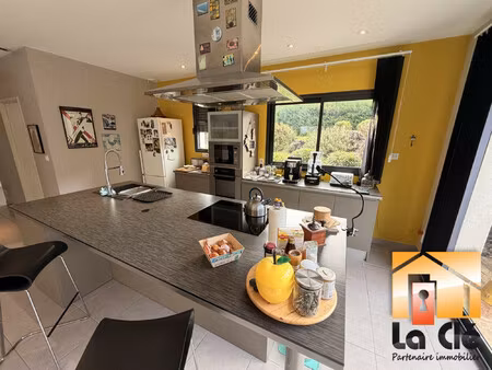 villa contemporaine de plain-pied – 5 pièces – env. 156 m²