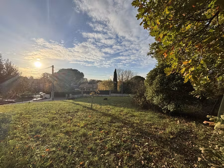 terrain non viabilisé de 527m² - pechbonnieu