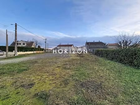 pizay : terrain constructible 519 m2