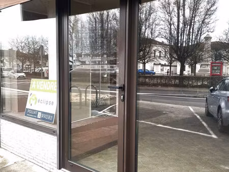 vente commerce 58 m² polliat (01310)