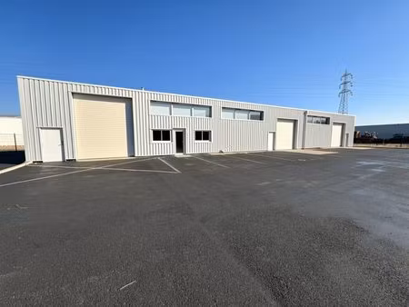 entrepôt stockage / bureaux