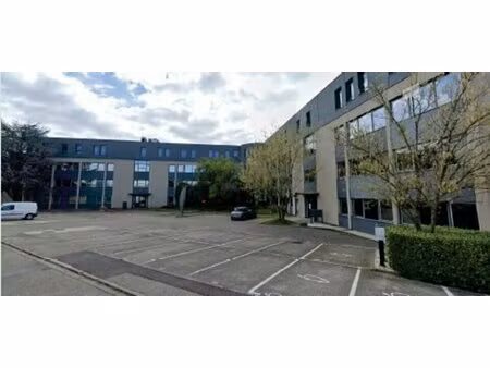 location local professionnel 174m² ecully 69130