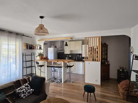 location appartement 2 pièces 50 m² à marseille 11 (13011)