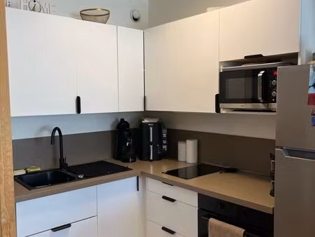 studio 34 m² rénové avec balcon – centre de frontignan (34110)