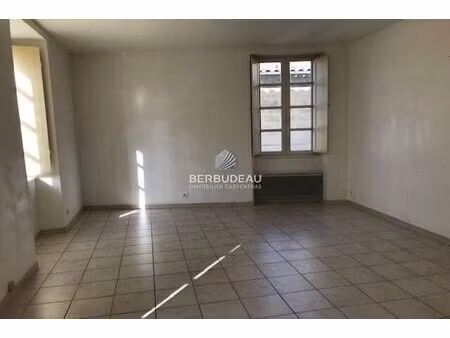 location appartement 4 pièces 80 m² à carpentras (84200)