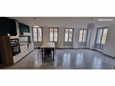 appartement a louer centre ville de mirande