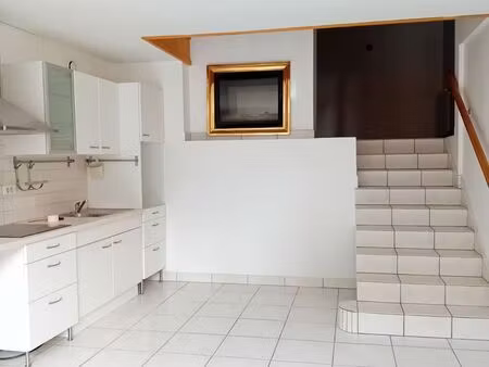 maison à louer à colombé le sec