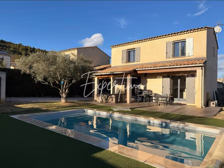 villeneuve maison de type 4 avec garage et piscine