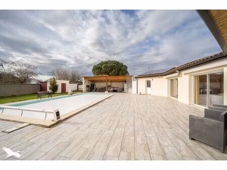 vente maison 4 pièces 109 m² saint-genis-de-saintonge (17240)