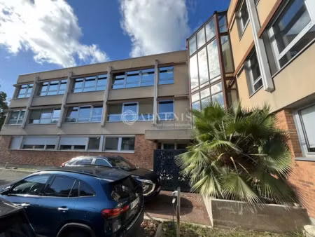 bureaux et activité légère a louer