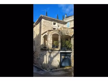 maison de 5 pièces de 140 m² à rochegude