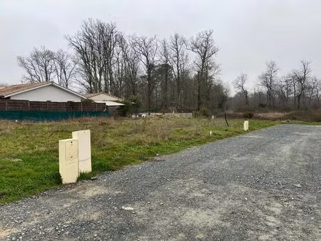 vente terrain 582 m² madirac (33670)