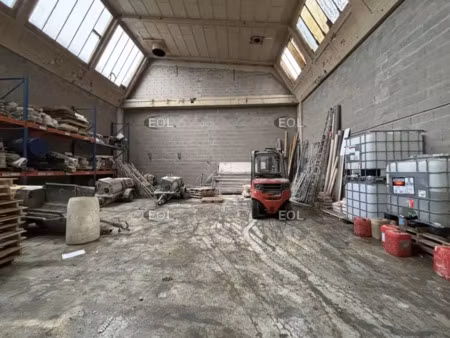 locaux d'activités à la vente