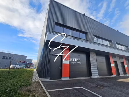 vente local d'activités 129m2 voiron 38500 - 265000 € - surface privée