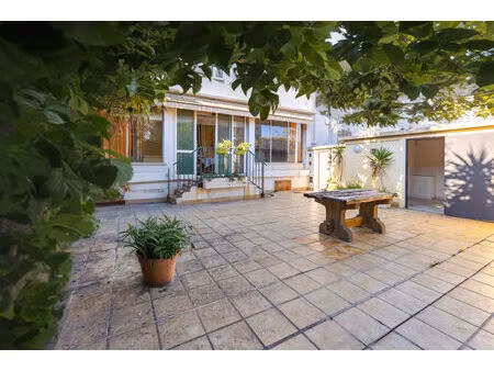 vente appartement 3 pièces 125m2 marseille 8eme (13008) - 735000 € - surface privée