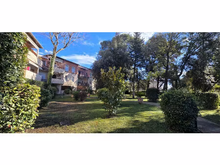 vente appartement 3 pièces 64m2 uzès 30700 - 255000 € - surface privée