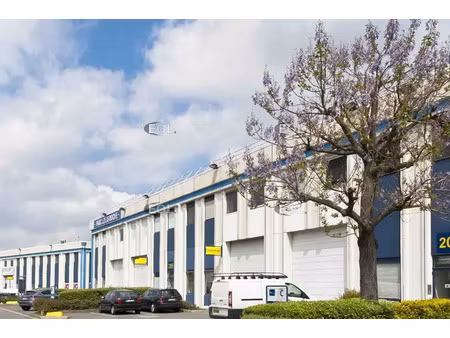 a louer : locaux d'activités