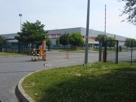 a louer - entrepôt de 3 800 m²