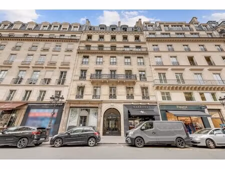 location local professionnel 132m²