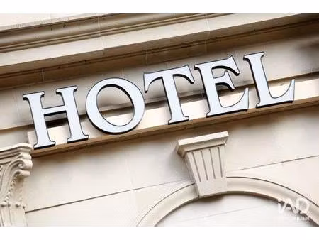 vente hôtel 3* 1 300 m²
