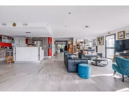 villa contemporaine avec ascenseur — vente à terme libre d’occupation