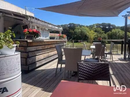 vente bureaux et commerces à la martre (83840) : à vendre / 63m² la martre