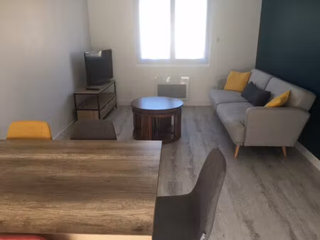 location chambre 6 pièces  105.00m²  le boupère