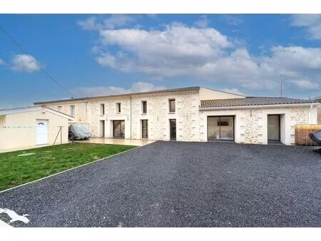 vente maison 4 pièces 140 m² cars (33390)