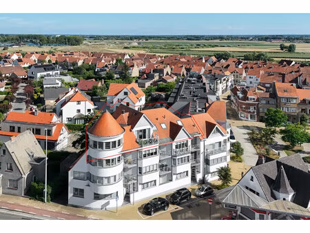 appartement te koop in knokke-heist met 2 slaapkamers