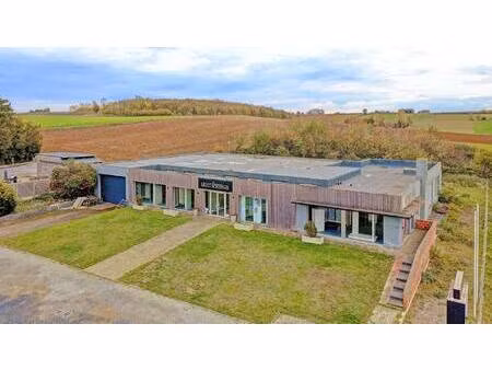 commercieel te koop in tielt-winge met 2 slaapkamers