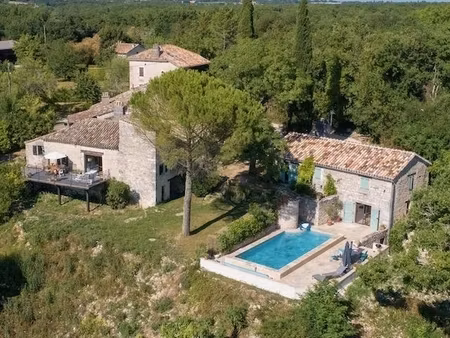 maison en pierre 9 pièces