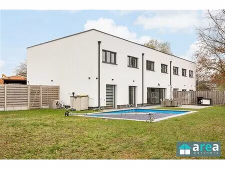 commercieel te koop in beerse met 5 slaapkamers